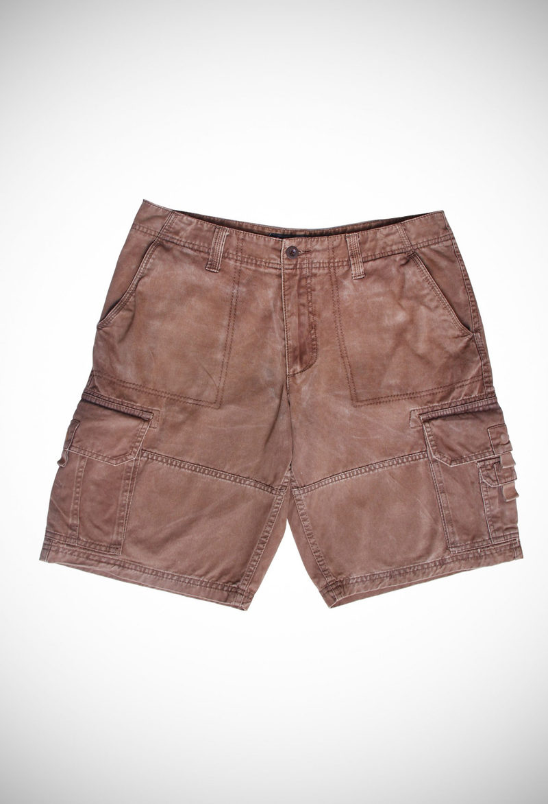 Fine twill men’s cargo shorts with heavy stone wash to give it a beaten look